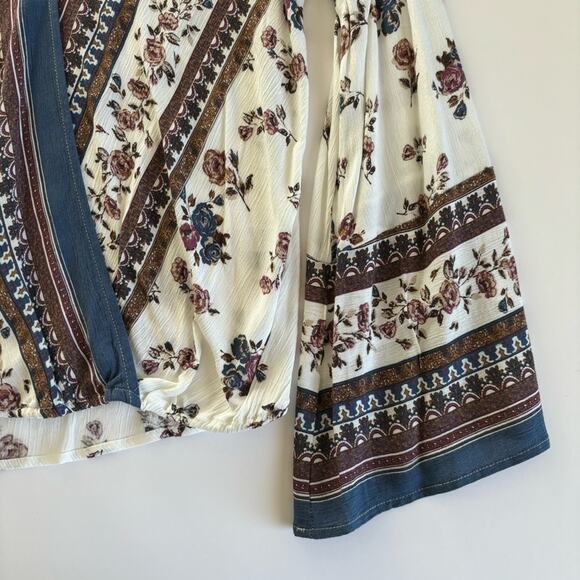 Charming Charlie Krazy Kat Floral Cream and Blue Surplice Long Sleeve Blouse M - Picture 7 of 10